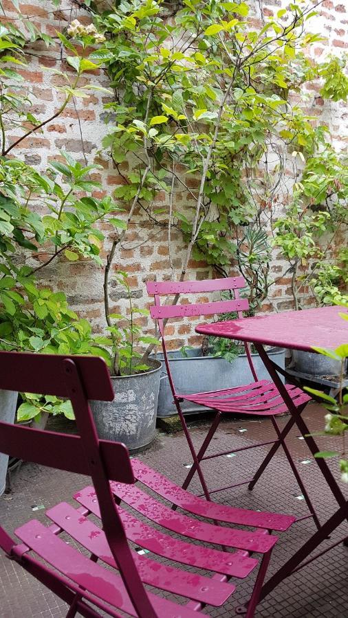 Appartamento Le Nichoir Aux Oiseaux Parigi Esterno foto